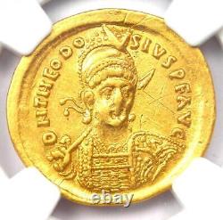 Le solidus en or de l'empire romain de Théodose II, 402-450 apr. J.-C., certifié NGC XF